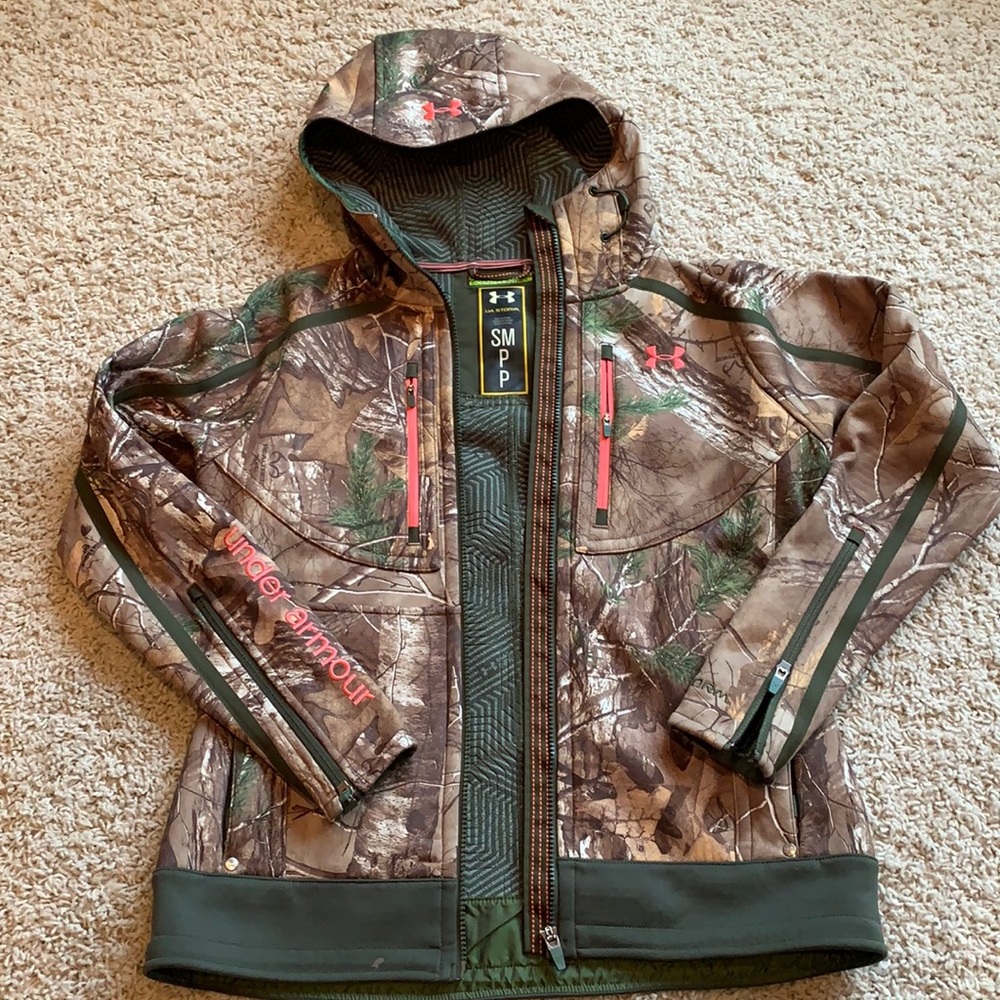 Women’s Under Armour jacket size Small